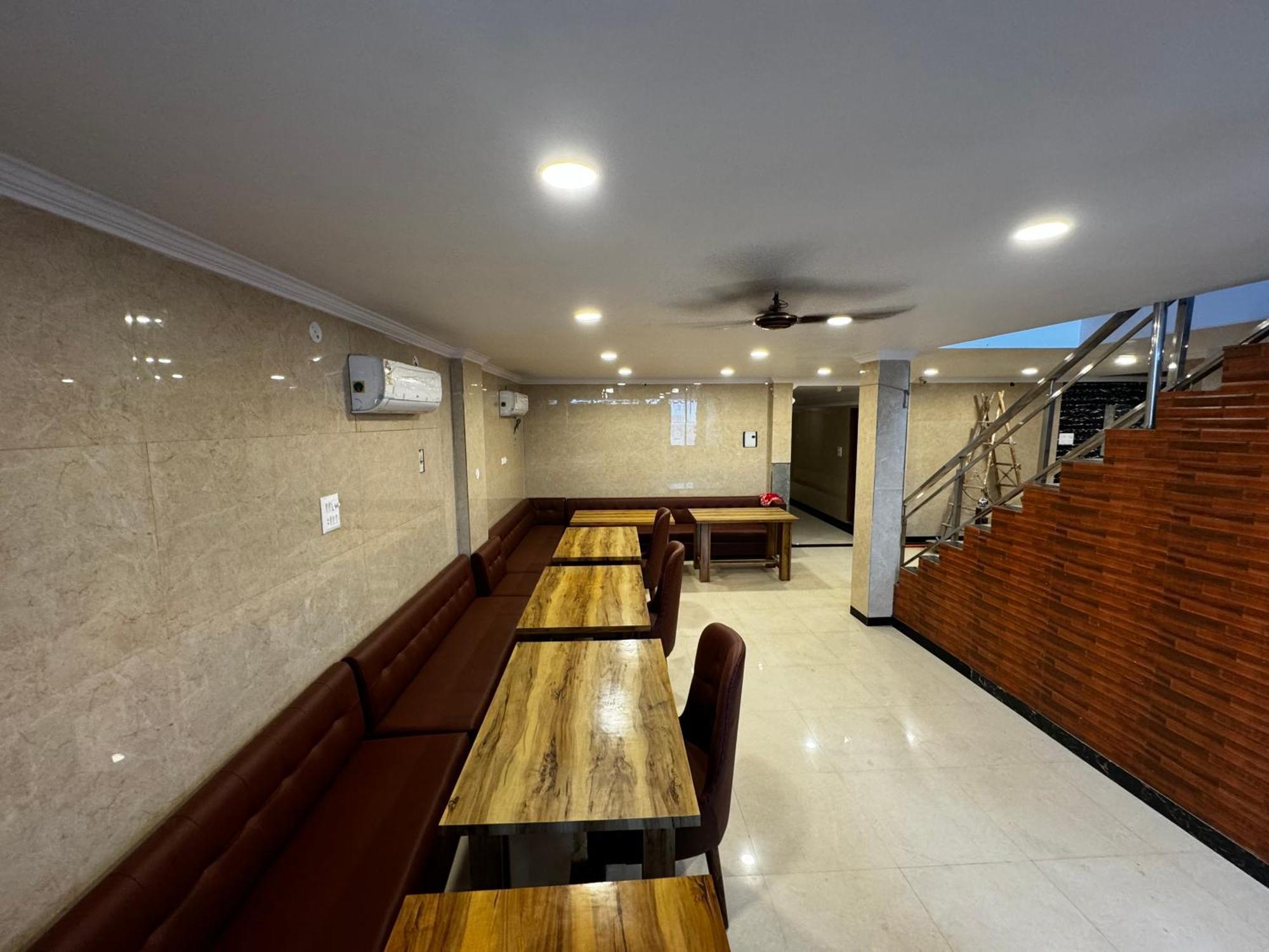 Hotel Walk Inn Faridabad Exteriér fotografie