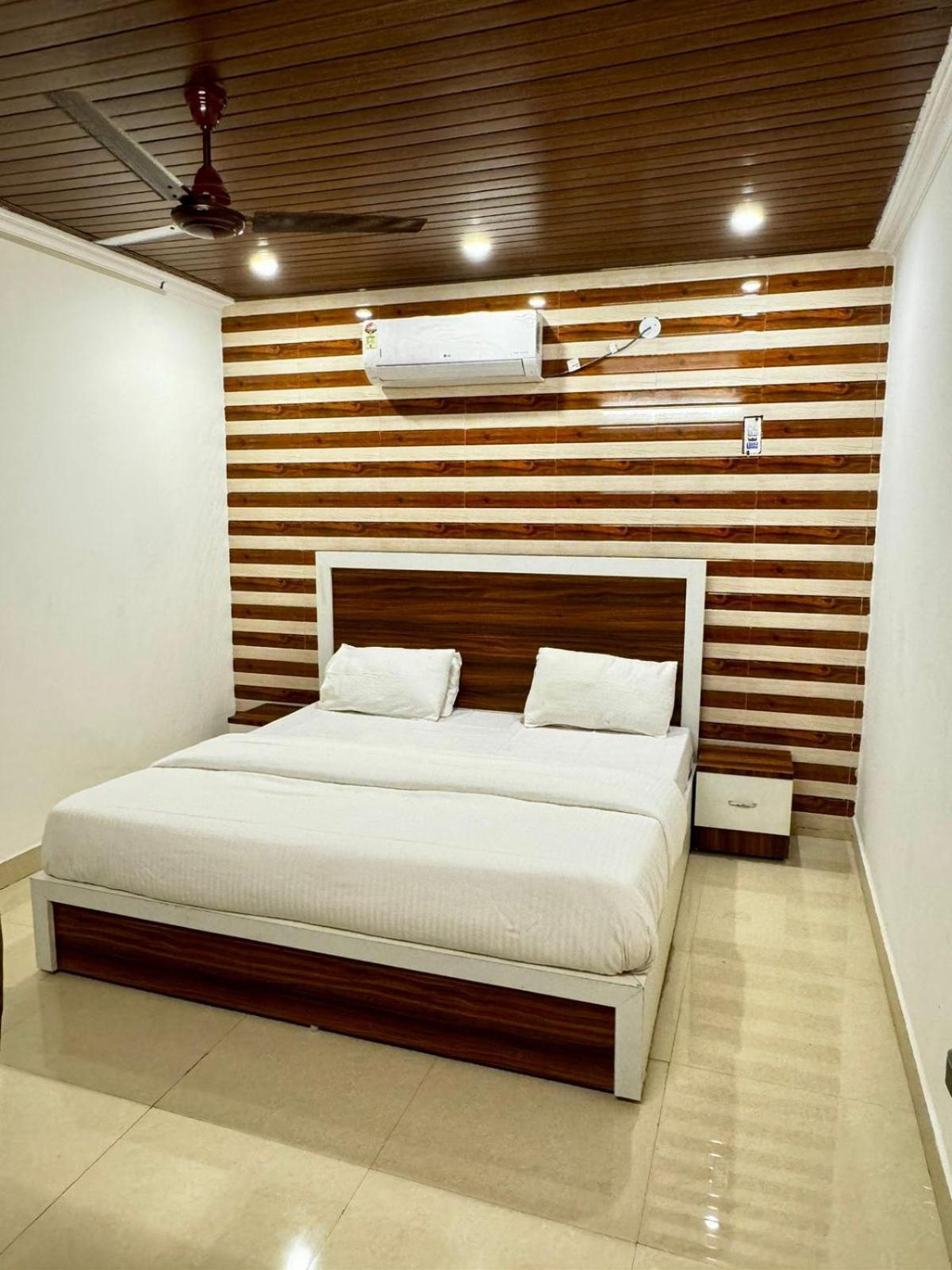 Hotel Walk Inn Faridabad Exteriér fotografie